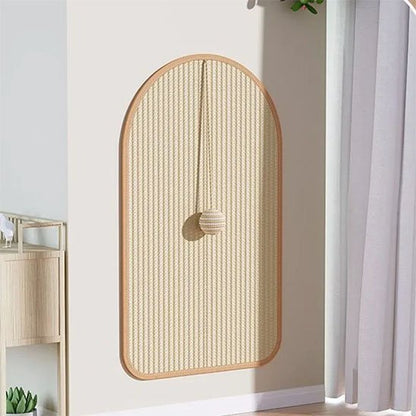 Griffoir chat rectangle sur mur avec balle suspendue