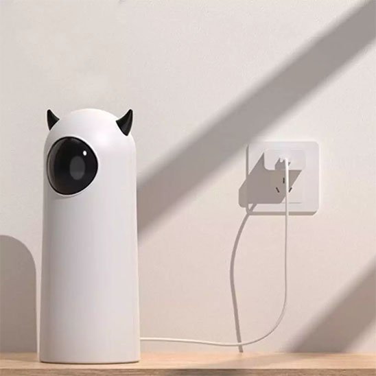Laser chat interactif blanc